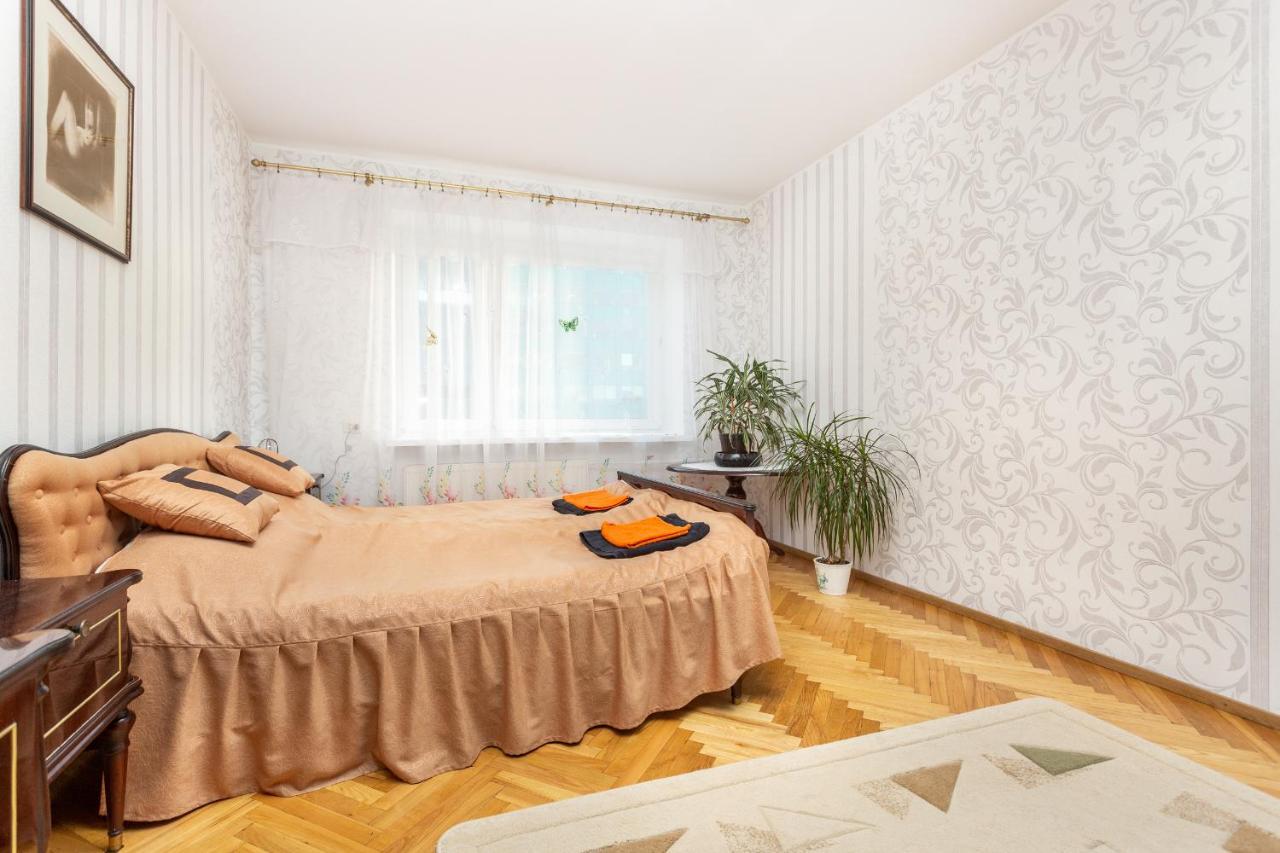 3 Apartmend 90m2 Parking For One Car Fifth Floor And The Building Does Not Have An Elevator Apartment *